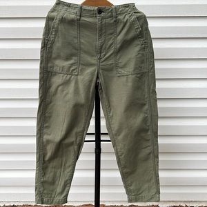 Madewell olive green 100% cotton, high-rise cargo pant